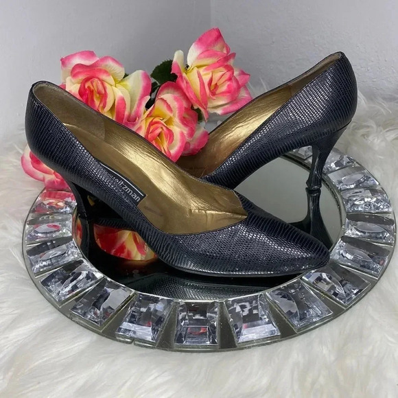 Stuart Weitzman Shoes - Vintage Stuart Weitzman Black Leather Snakeskin Pointed Toe Heels 8.5